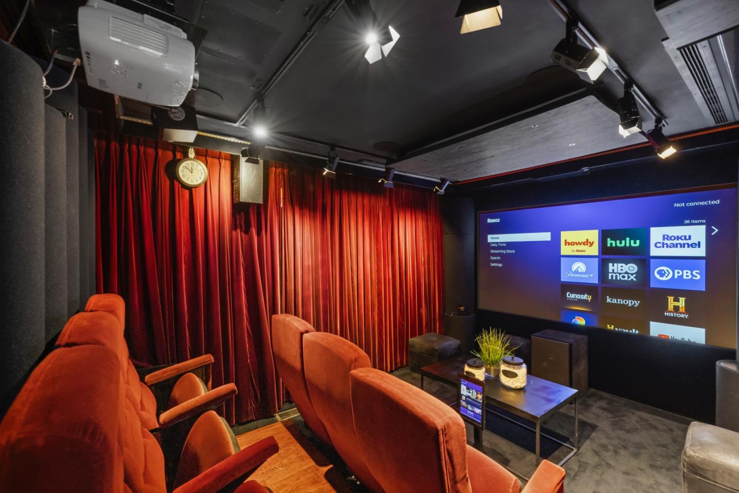 Detail Gallery Image 31 of 45 For 29 Barcelona Cir, Redwood City,  CA 94065 - 4 Beds | 2/1 Baths