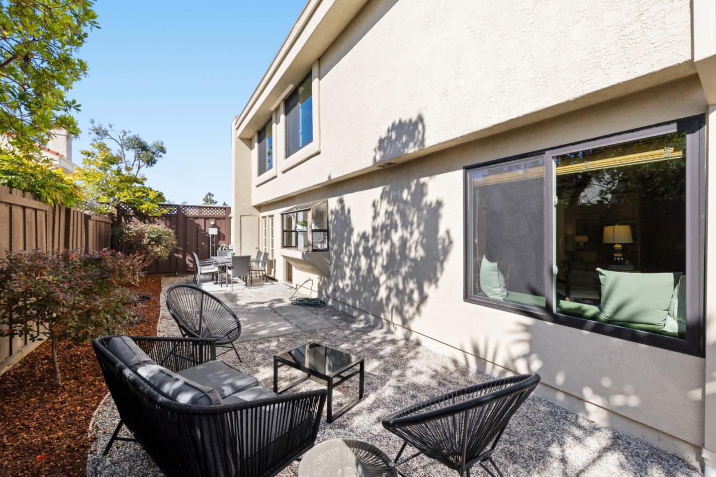 Detail Gallery Image 33 of 45 For 29 Barcelona Cir, Redwood City,  CA 94065 - 4 Beds | 2/1 Baths