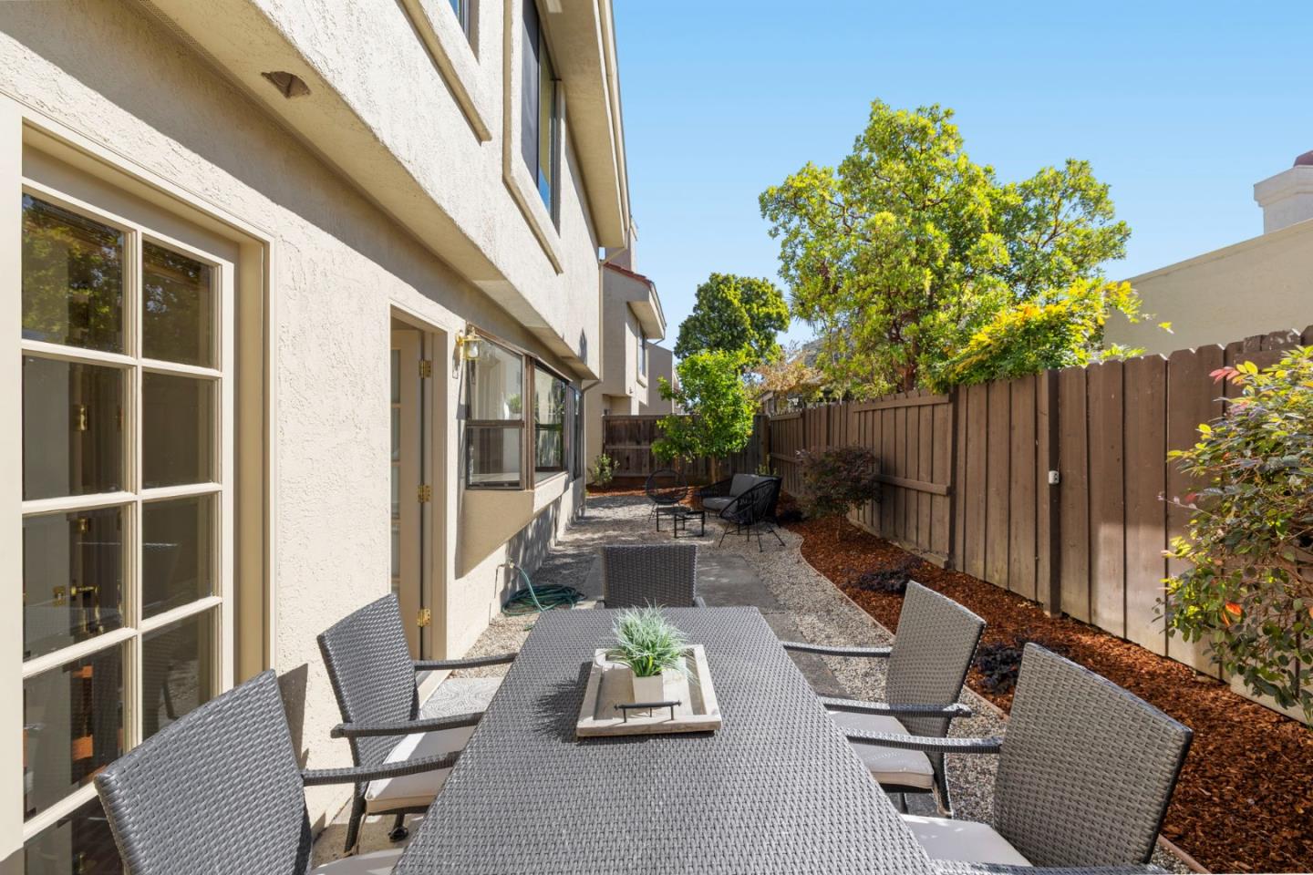 Detail Gallery Image 34 of 45 For 29 Barcelona Cir, Redwood City,  CA 94065 - 4 Beds | 2/1 Baths