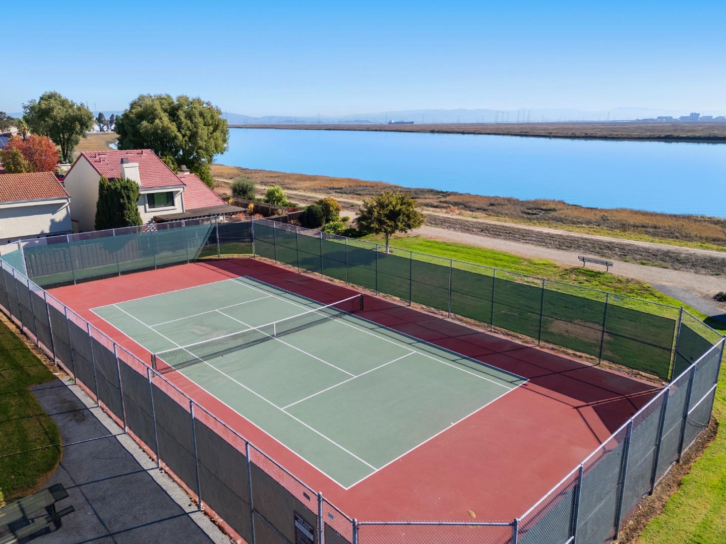 Detail Gallery Image 40 of 45 For 29 Barcelona Cir, Redwood City,  CA 94065 - 4 Beds | 2/1 Baths