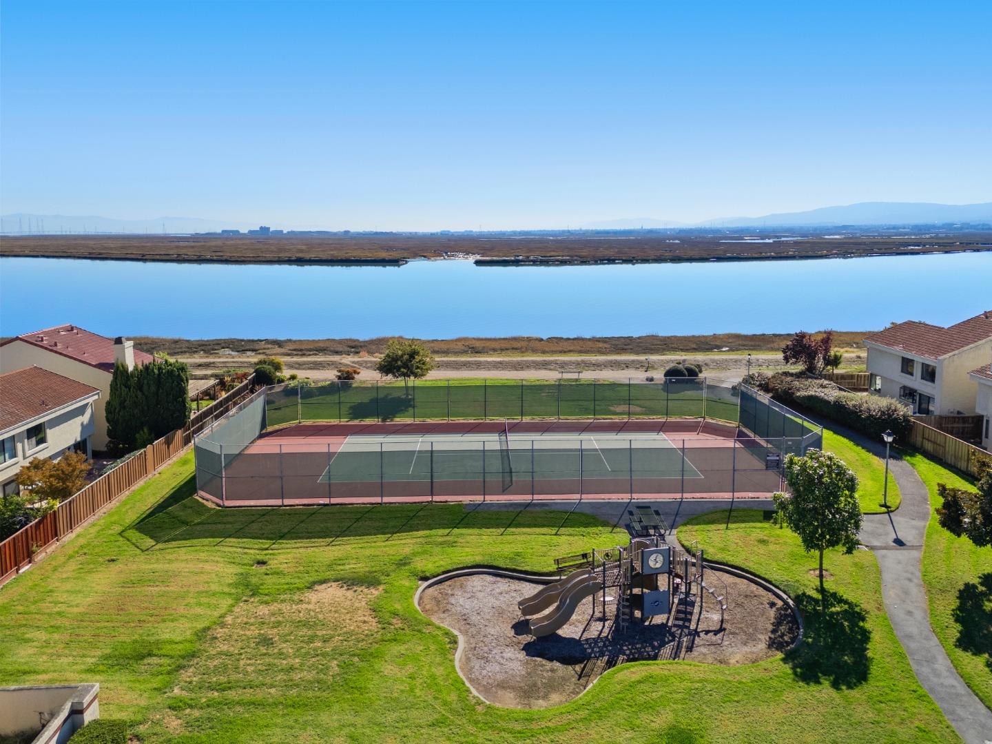 Detail Gallery Image 41 of 45 For 29 Barcelona Cir, Redwood City,  CA 94065 - 4 Beds | 2/1 Baths