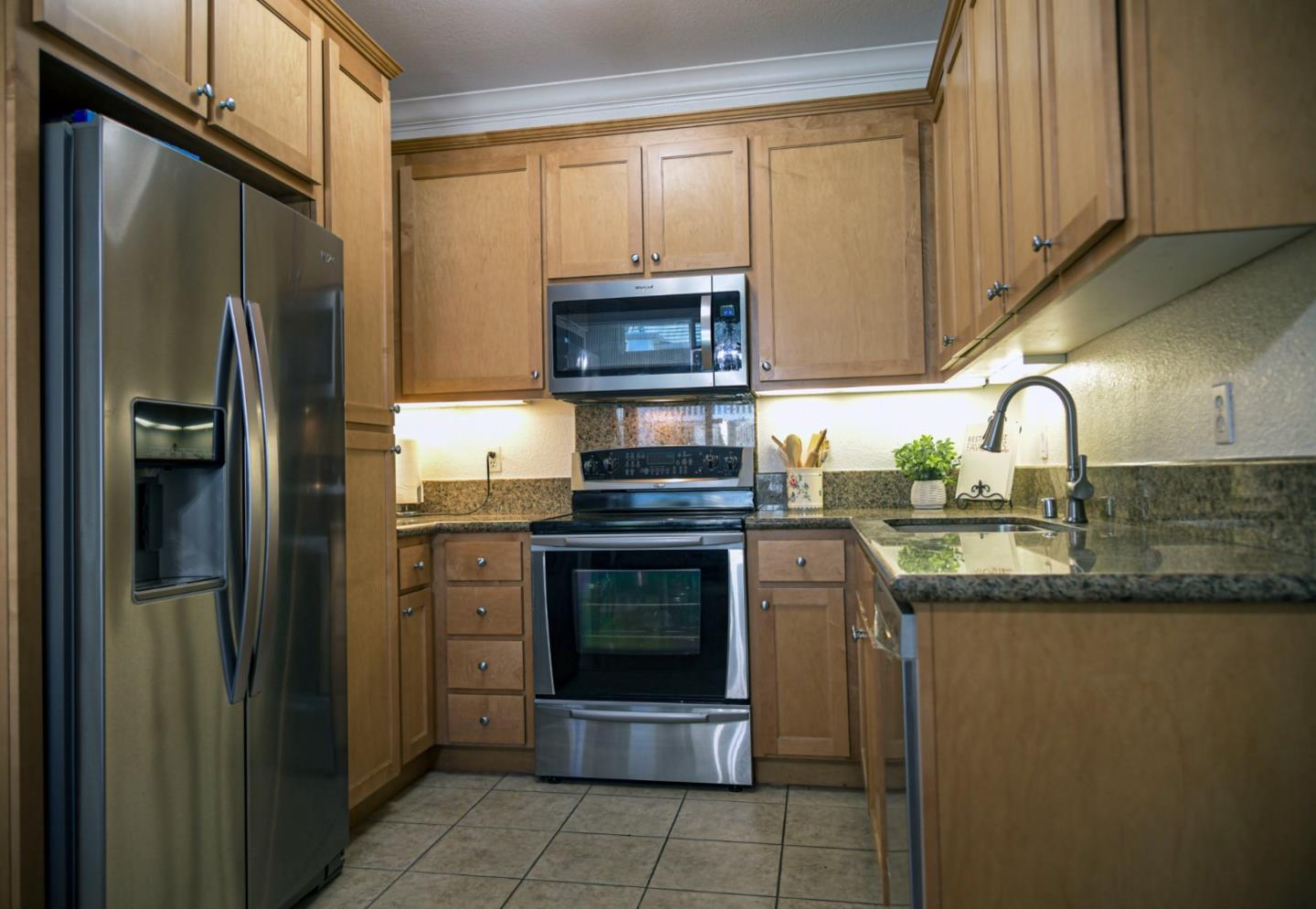 Detail Gallery Image 8 of 17 For 2968 Moorpark Ave #17,  San Jose,  CA 95128 - 2 Beds | 2 Baths