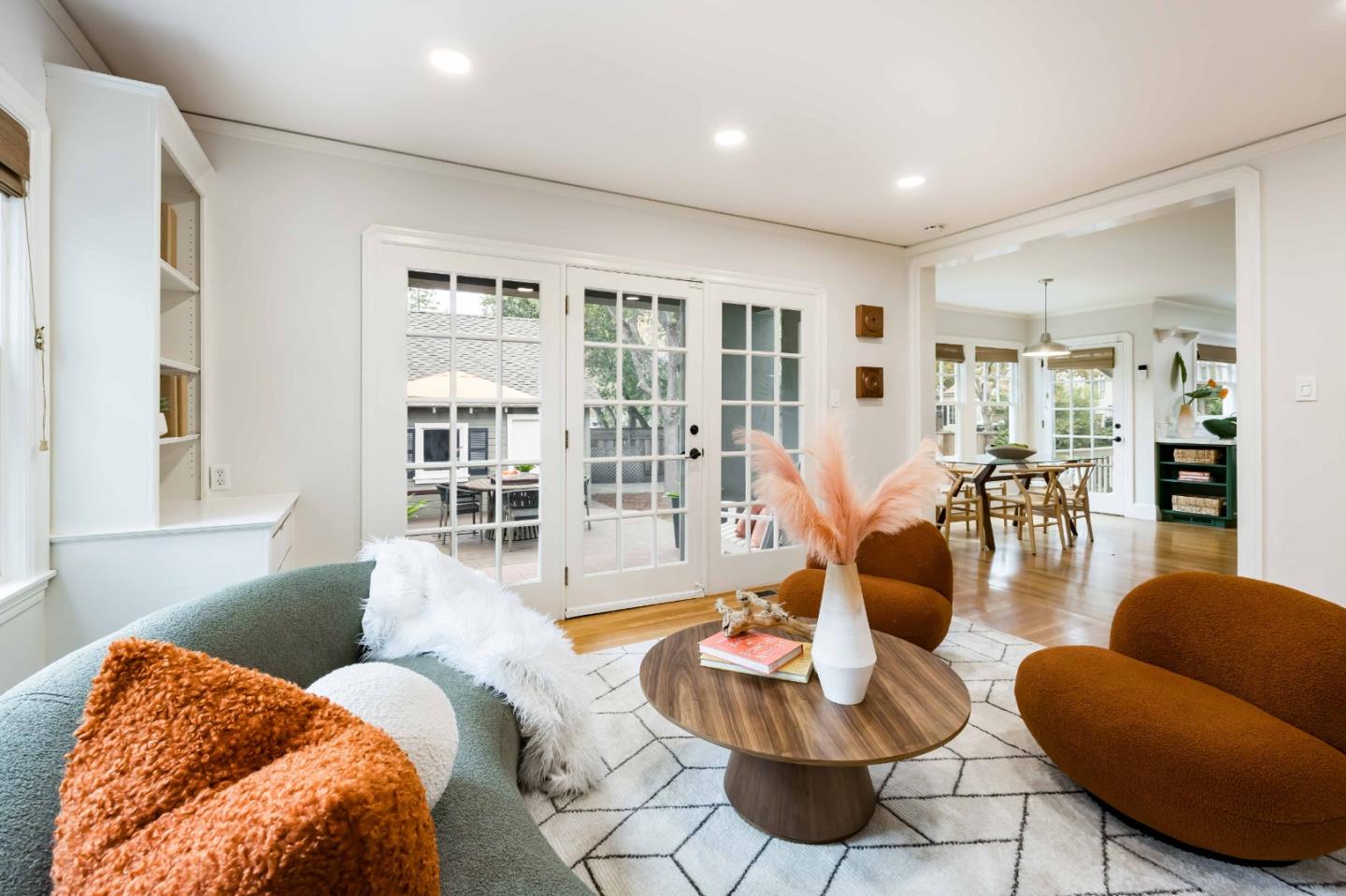 Detail Gallery Image 10 of 30 For 1837 Brewster Ave, Redwood City,  CA 94062 - 5 Beds | 3 Baths