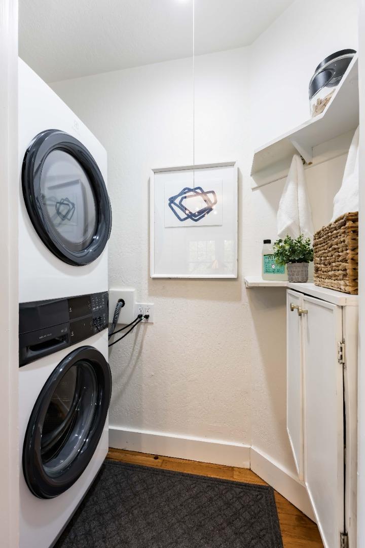 Detail Gallery Image 15 of 30 For 1837 Brewster Ave, Redwood City,  CA 94062 - 5 Beds | 3 Baths