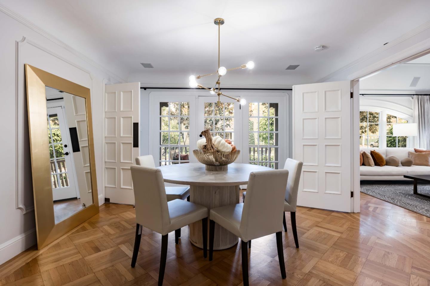 Detail Gallery Image 5 of 30 For 1837 Brewster Ave, Redwood City,  CA 94062 - 5 Beds | 3 Baths