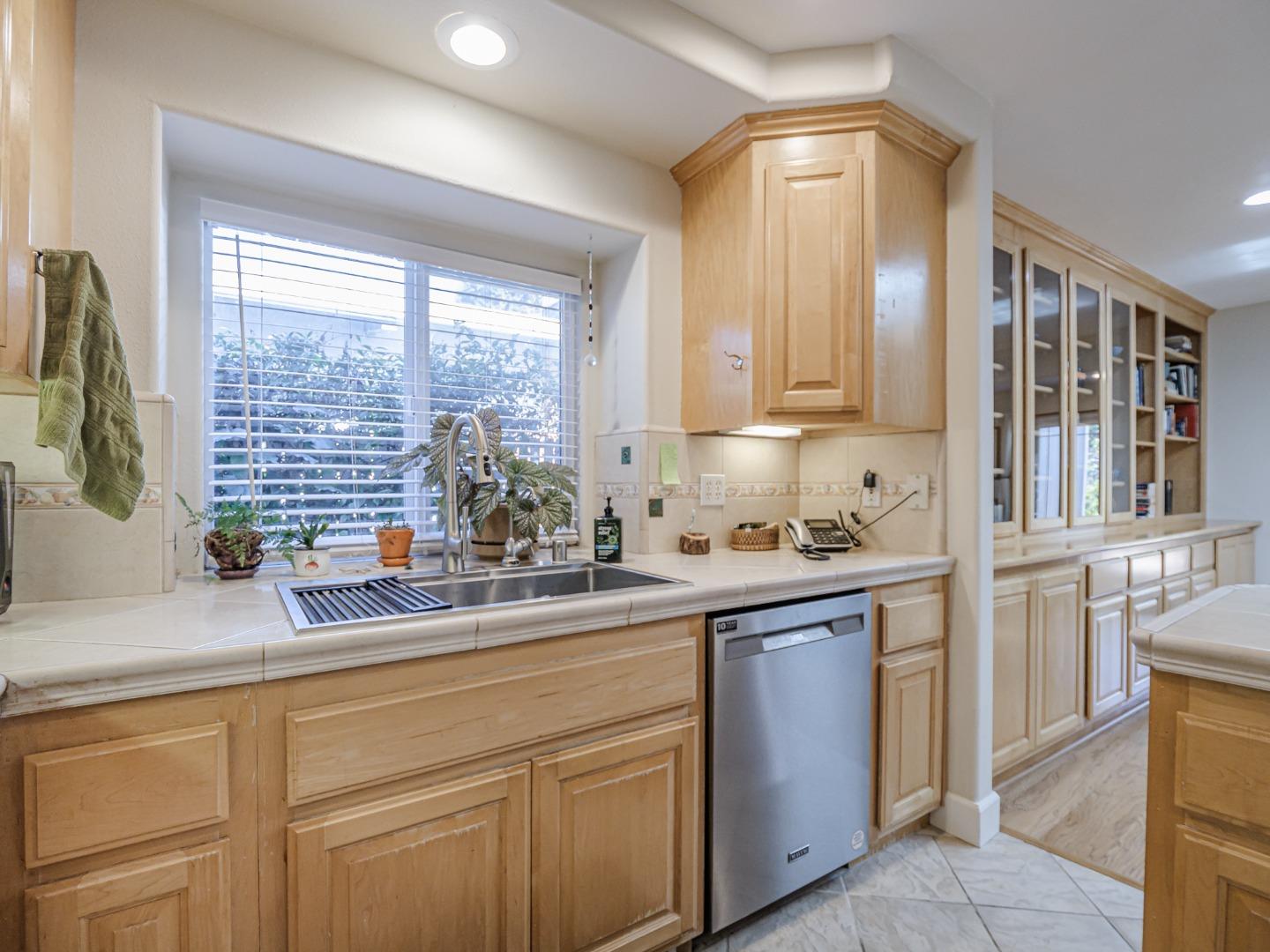 Detail Gallery Image 17 of 53 For 531 Humes Ave, Aptos,  CA 95003 - 3 Beds | 2 Baths