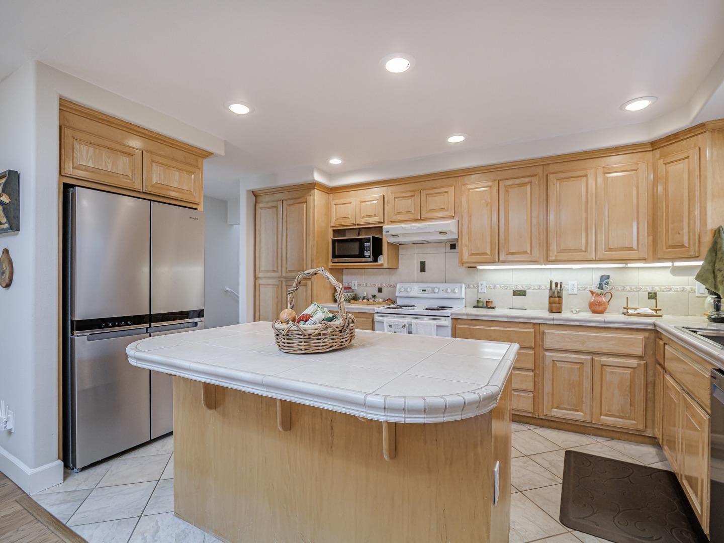 Detail Gallery Image 19 of 53 For 531 Humes Ave, Aptos,  CA 95003 - 3 Beds | 2 Baths