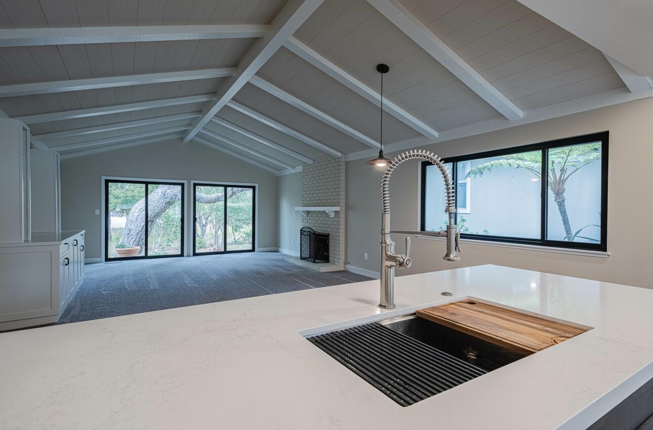 Detail Gallery Image 13 of 31 For 52 Country Club, Pacific Grove,  CA 93950 - 2 Beds | 2 Baths