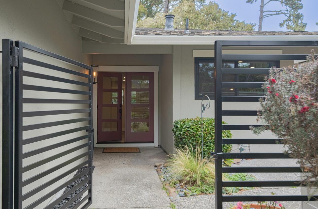 Detail Gallery Image 4 of 31 For 52 Country Club, Pacific Grove,  CA 93950 - 2 Beds | 2 Baths