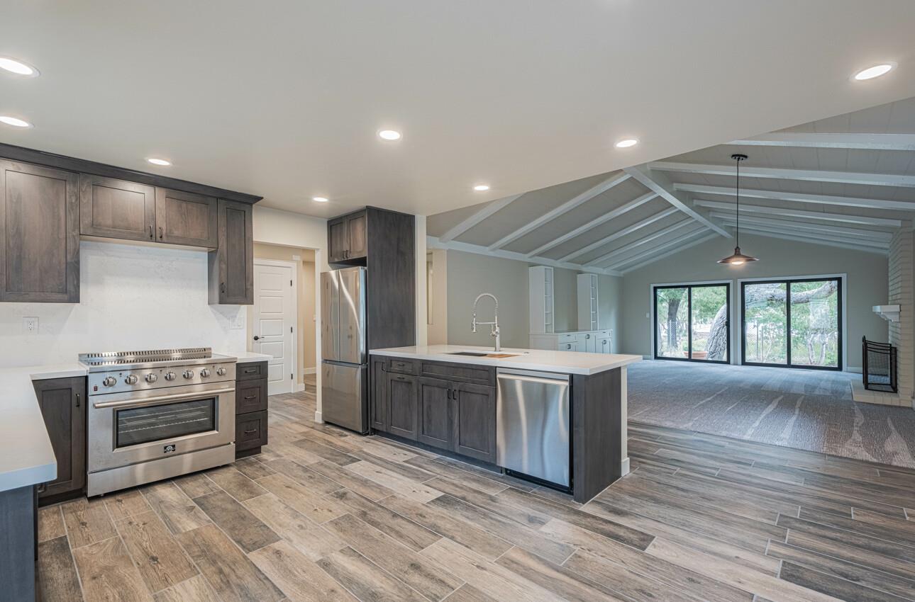 Detail Gallery Image 8 of 31 For 52 Country Club, Pacific Grove,  CA 93950 - 2 Beds | 2 Baths