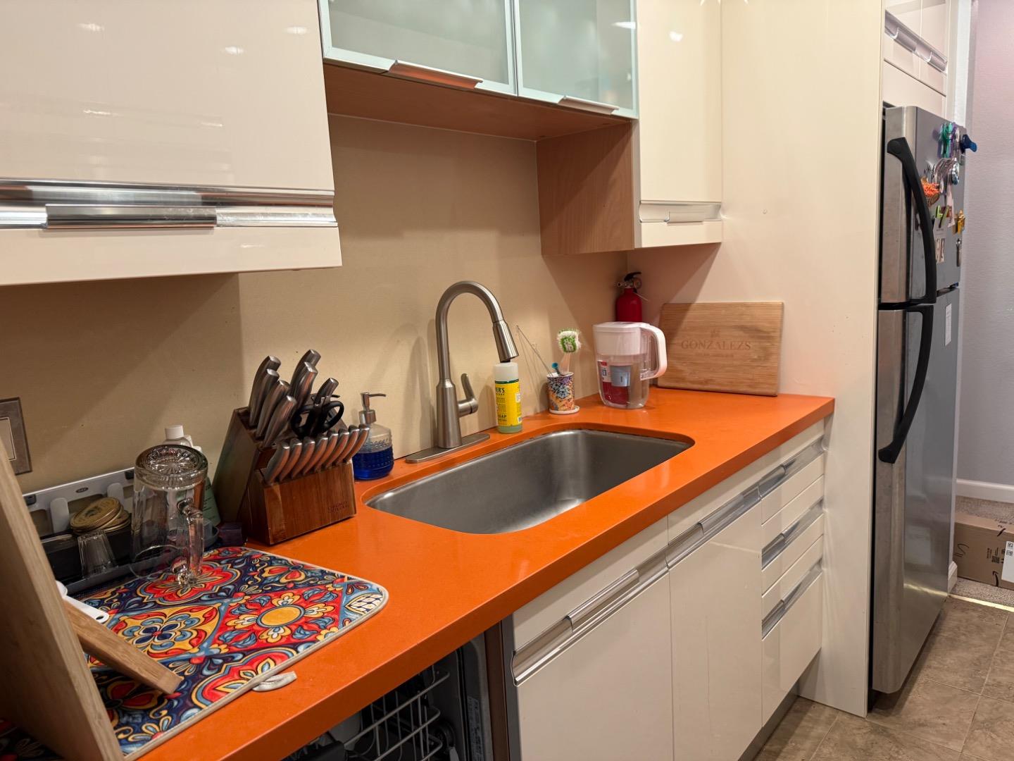 Detail Gallery Image 9 of 13 For 5344 Shelter Creek Ln, San Bruno,  CA 94066 - 2 Beds | 2 Baths