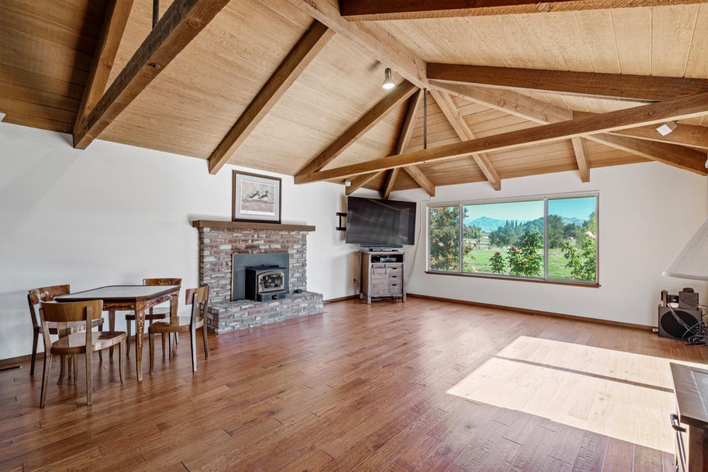 Detail Gallery Image 20 of 62 For 35 Rays Cir, Hollister,  CA 95023 - 4 Beds | 2/1 Baths