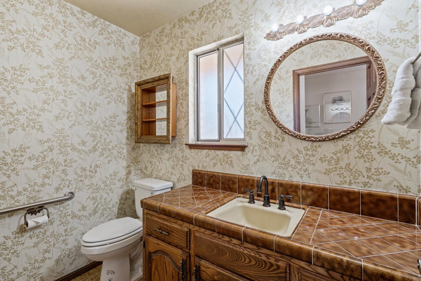 Detail Gallery Image 38 of 62 For 35 Rays Cir, Hollister,  CA 95023 - 4 Beds | 2/1 Baths
