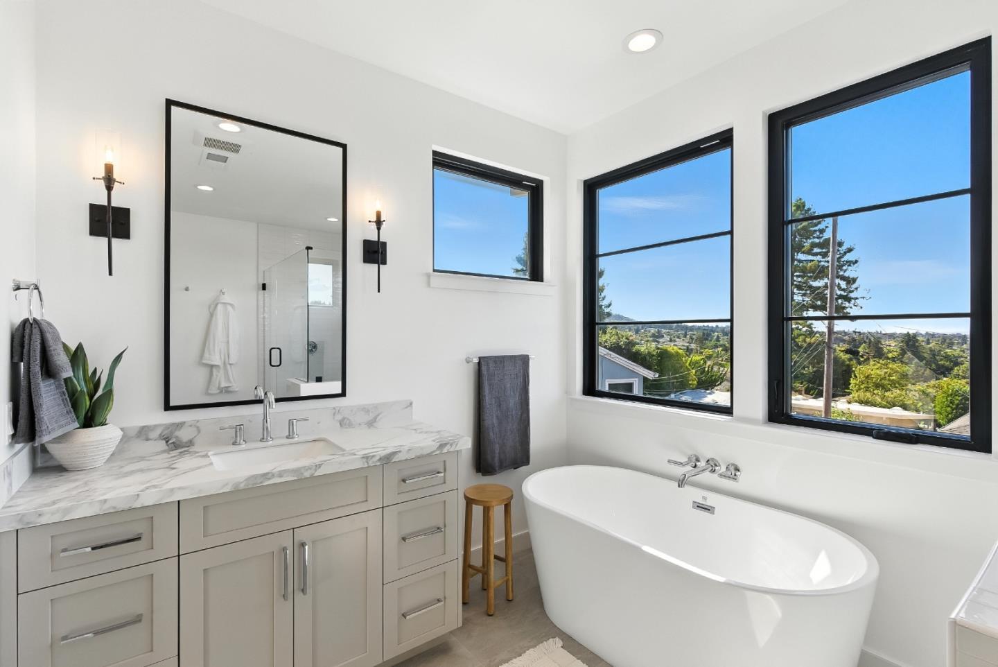 Detail Gallery Image 33 of 48 For 312 W 39th Ave, San Mateo,  CA 94403 - 4 Beds | 3/1 Baths