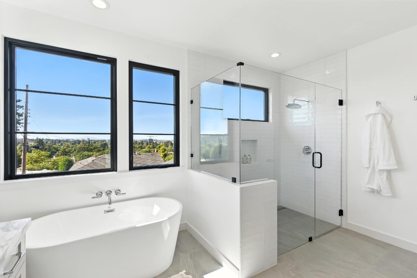 Detail Gallery Image 34 of 48 For 312 W 39th Ave, San Mateo,  CA 94403 - 4 Beds | 3/1 Baths