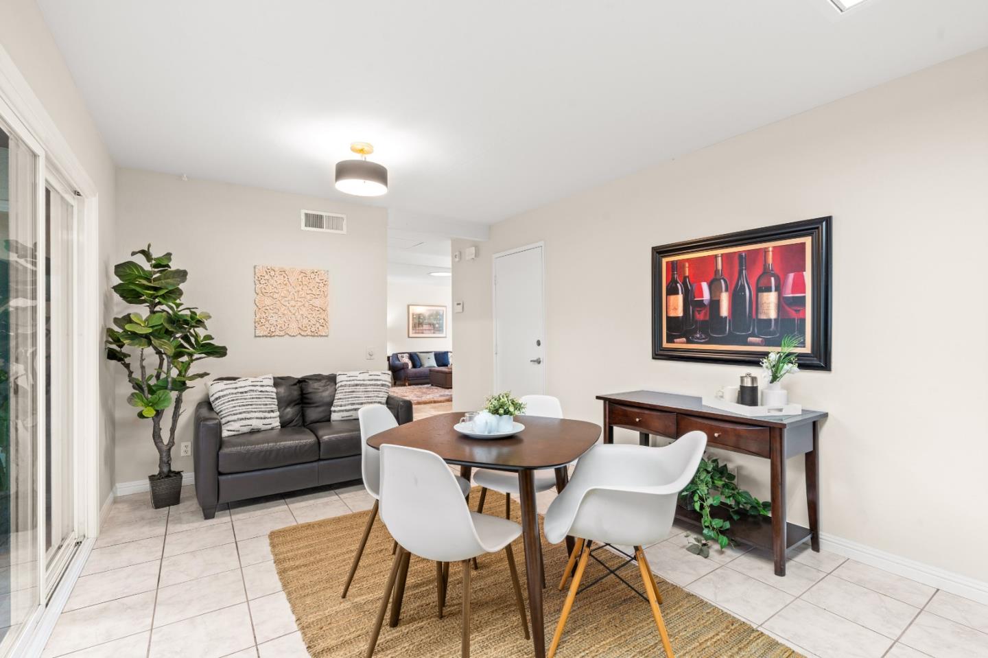 Detail Gallery Image 8 of 23 For 1238 Stayner Rd, San Jose,  CA 95121 - 3 Beds | 2 Baths