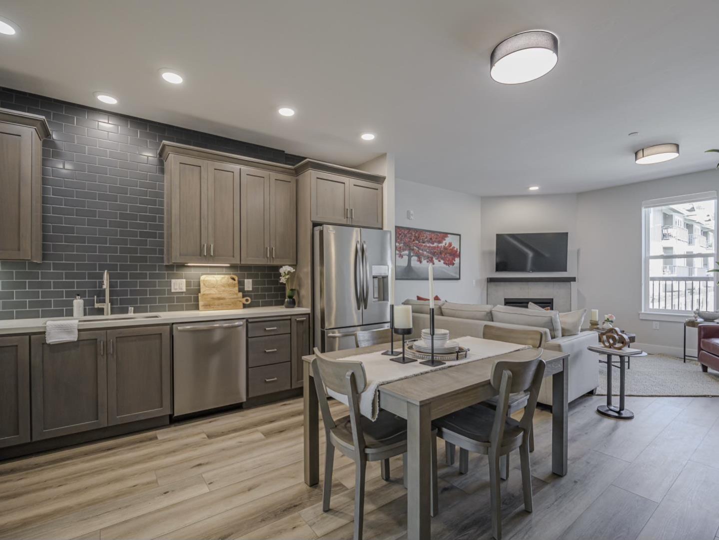 Detail Gallery Image 6 of 34 For 126 Aptos Village Way #2,  Aptos,  CA 95003 - 3 Beds | 3 Baths