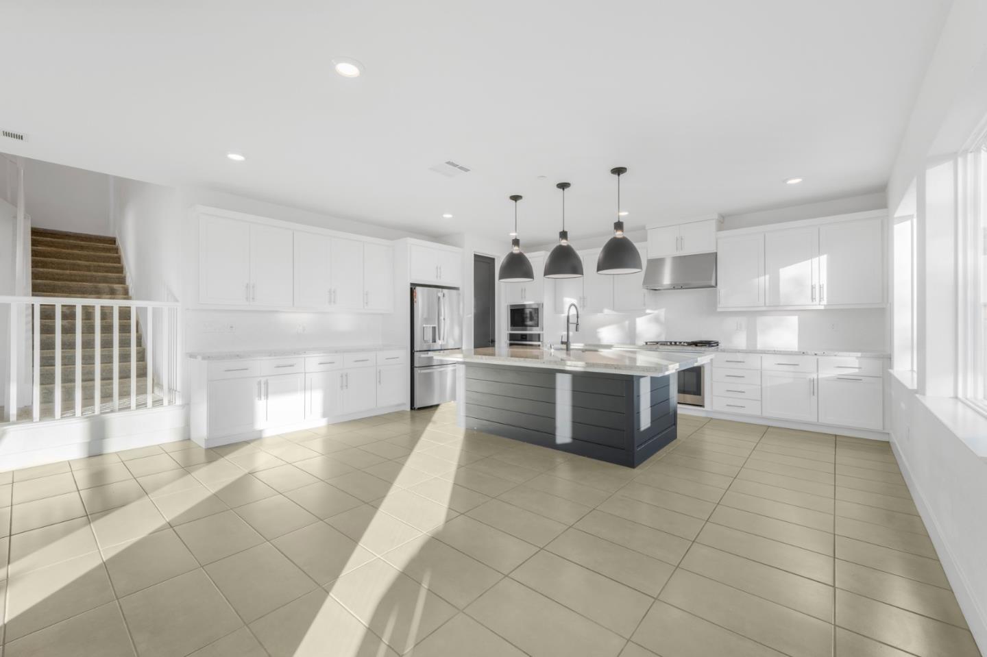 Detail Gallery Image 12 of 59 For 1591 Vinsanto Ct, Gilroy,  CA 95020 - 5 Beds | 4/1 Baths