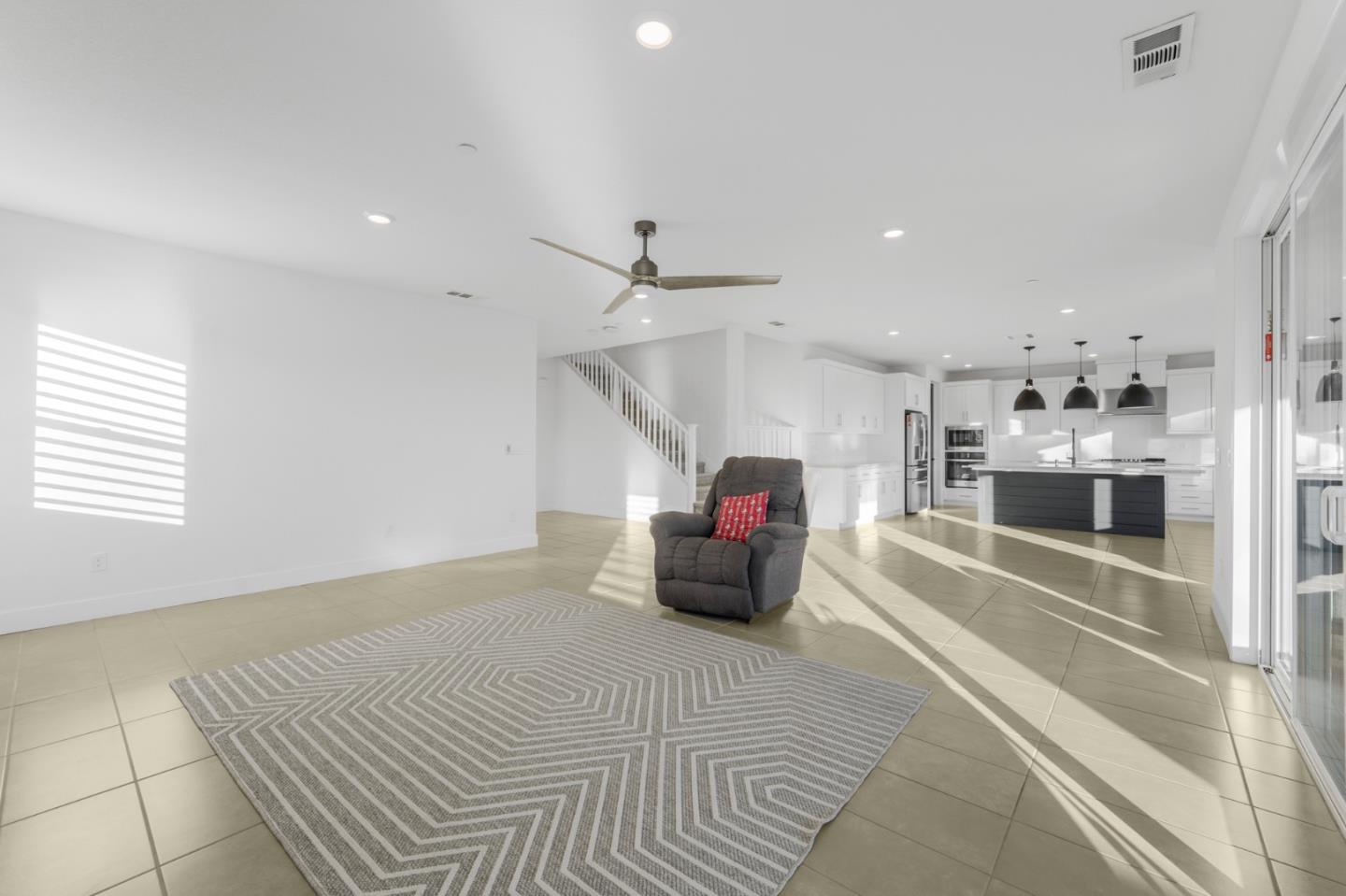 Detail Gallery Image 13 of 59 For 1591 Vinsanto Ct, Gilroy,  CA 95020 - 5 Beds | 4/1 Baths