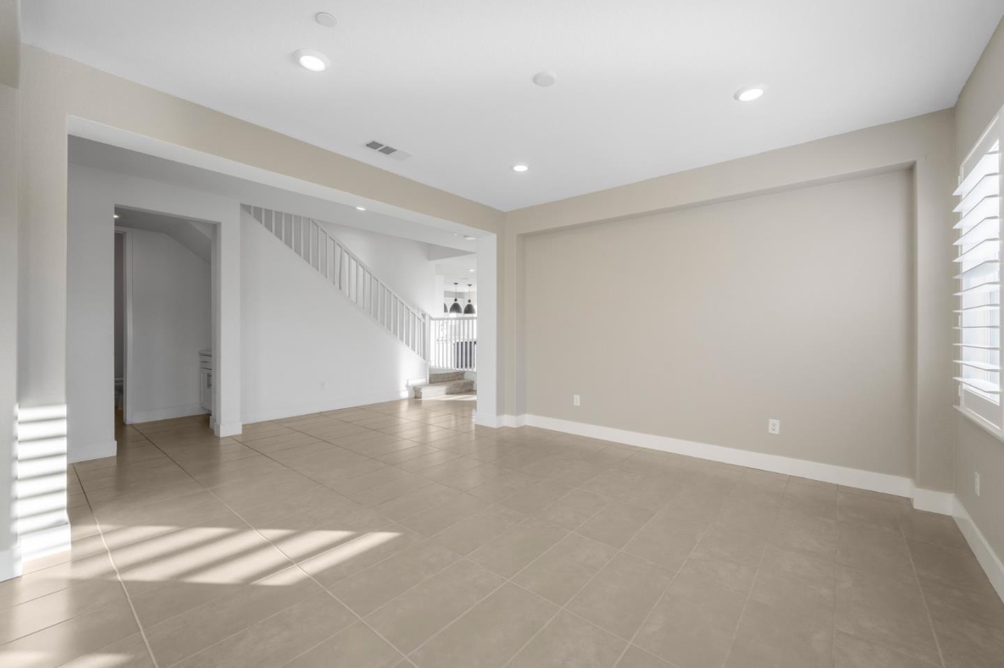 Detail Gallery Image 17 of 59 For 1591 Vinsanto Ct, Gilroy,  CA 95020 - 5 Beds | 4/1 Baths