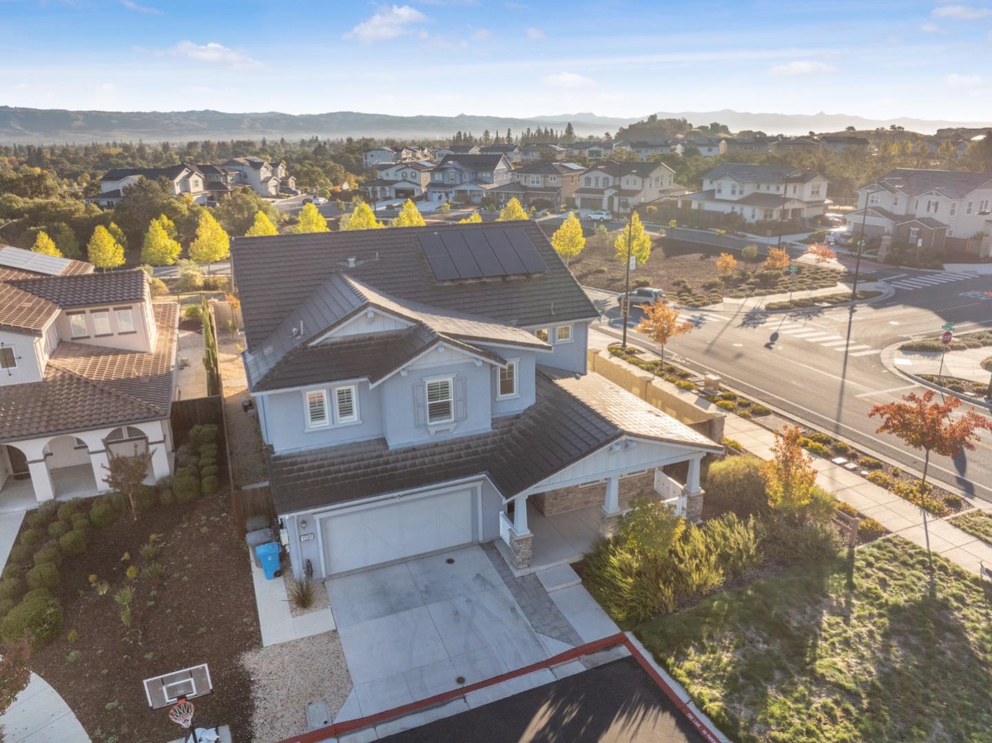 Detail Gallery Image 52 of 59 For 1591 Vinsanto Ct, Gilroy,  CA 95020 - 5 Beds | 4/1 Baths