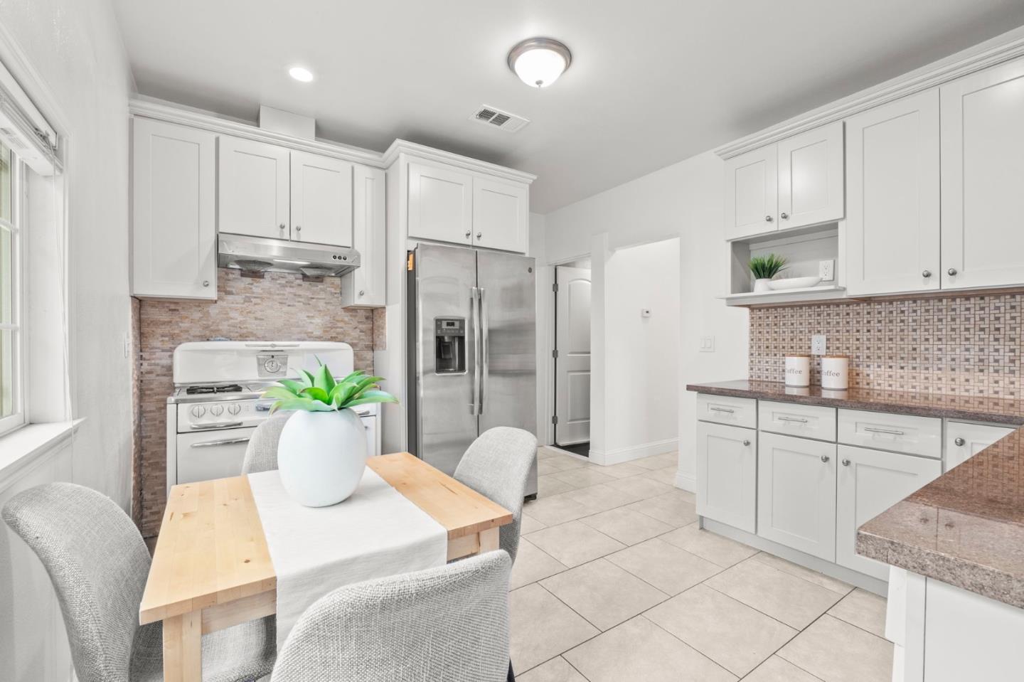 Detail Gallery Image 10 of 41 For 816 N 13th St, San Jose,  CA 95112 - 2 Beds | 2 Baths