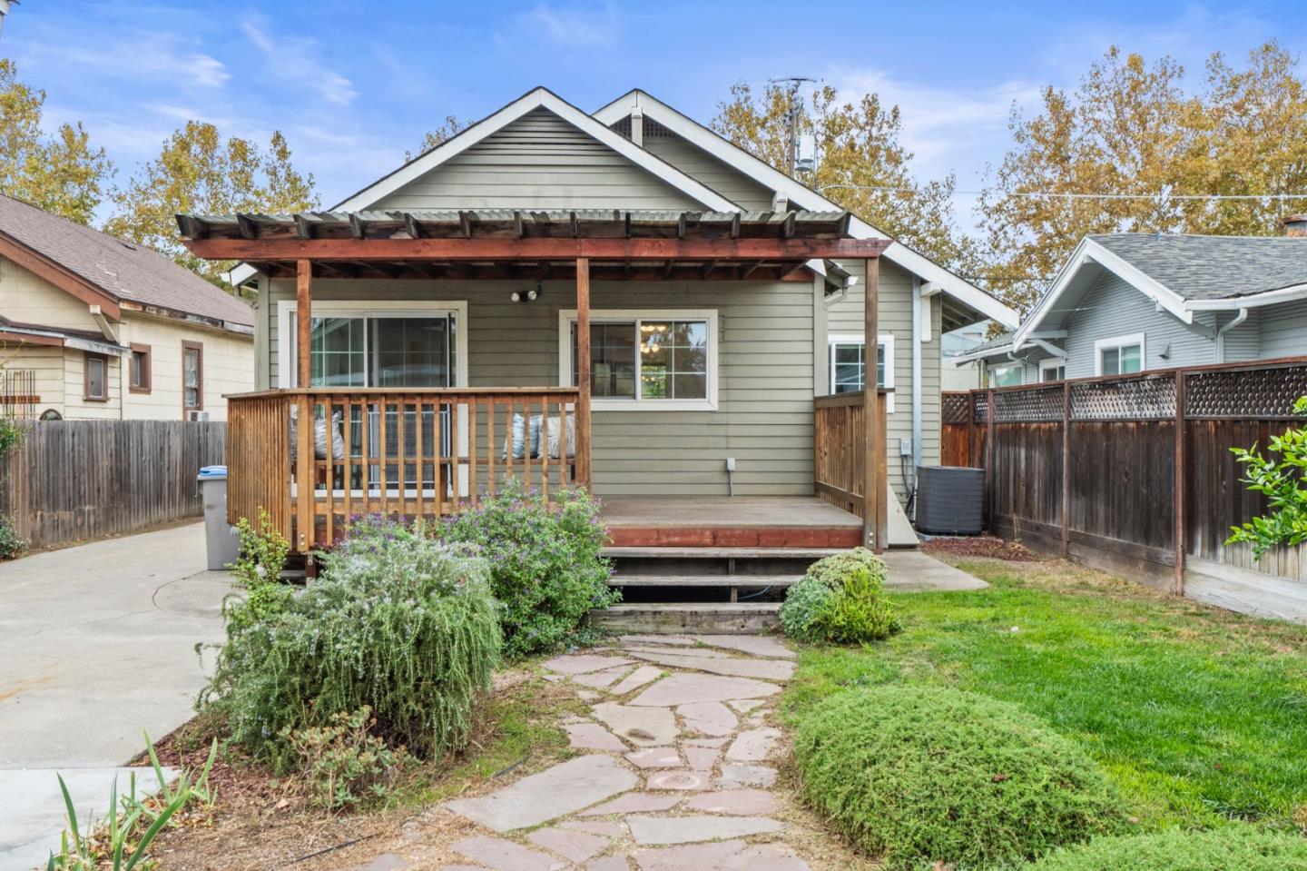 Detail Gallery Image 34 of 41 For 816 N 13th St, San Jose,  CA 95112 - 2 Beds | 2 Baths