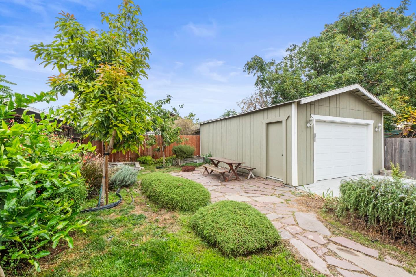 Detail Gallery Image 37 of 41 For 816 N 13th St, San Jose,  CA 95112 - 2 Beds | 2 Baths