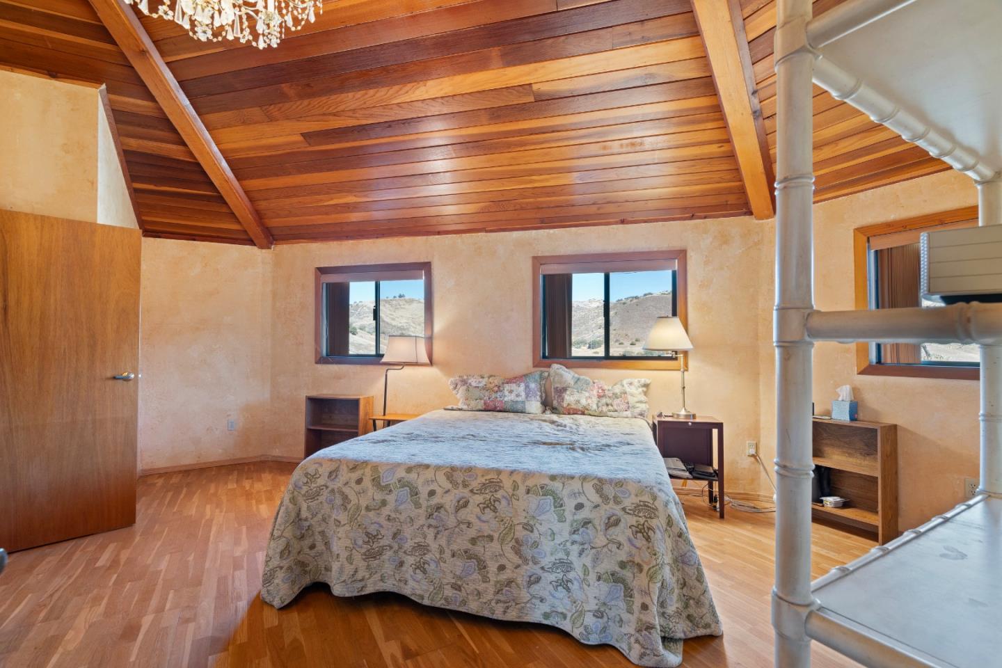 Detail Gallery Image 33 of 97 For 20101 Panoche Rd, Paicines,  CA 95043 - 2 Beds | 2 Baths