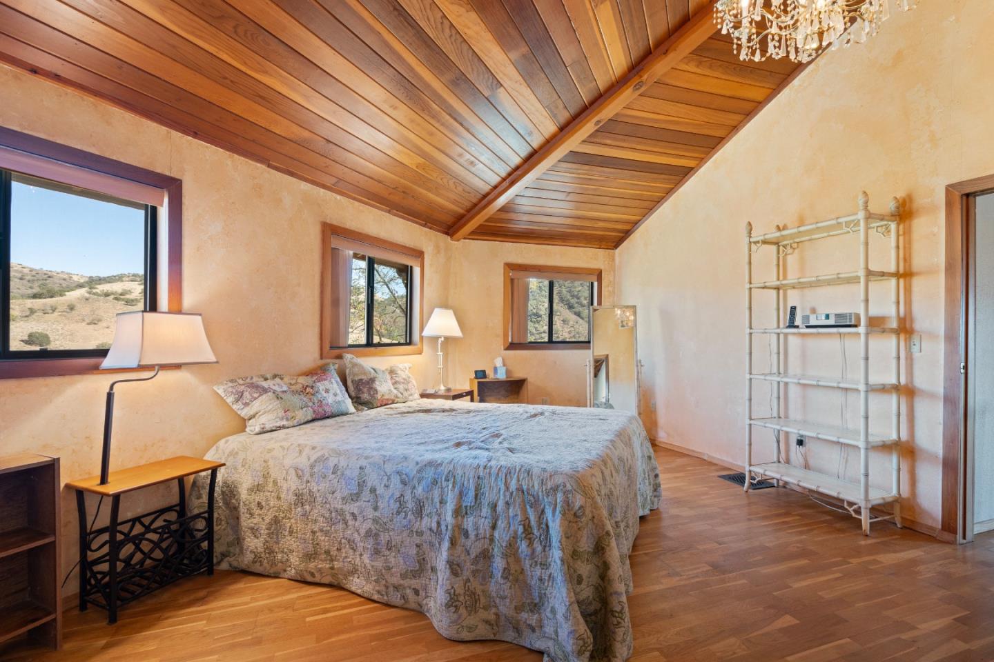 Detail Gallery Image 34 of 97 For 20101 Panoche Rd, Paicines,  CA 95043 - 2 Beds | 2 Baths