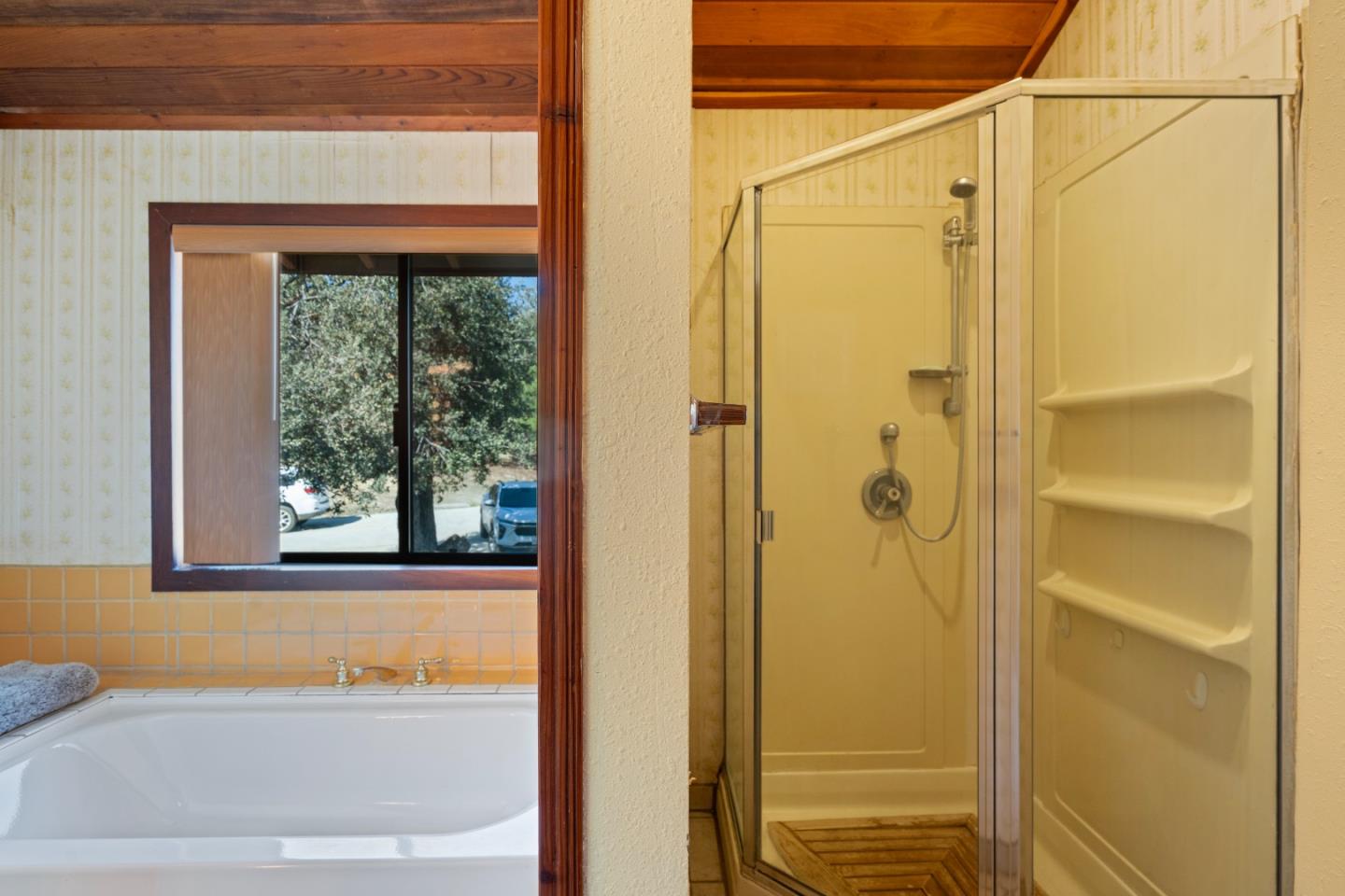 Detail Gallery Image 36 of 97 For 20101 Panoche Rd, Paicines,  CA 95043 - 2 Beds | 2 Baths