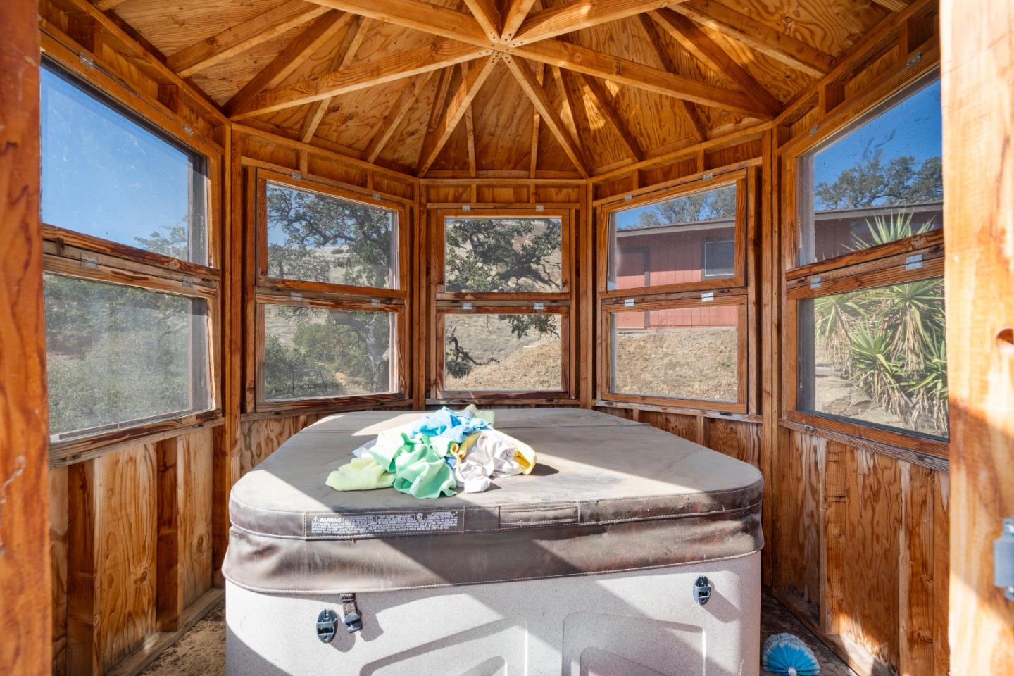 Detail Gallery Image 53 of 97 For 20101 Panoche Rd, Paicines,  CA 95043 - 2 Beds | 2 Baths