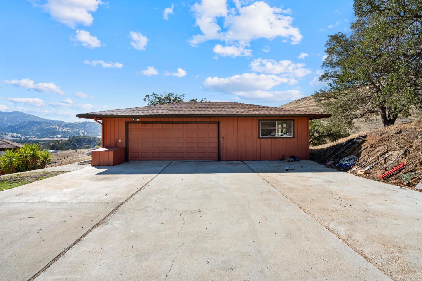 Detail Gallery Image 55 of 97 For 20101 Panoche Rd, Paicines,  CA 95043 - 2 Beds | 2 Baths