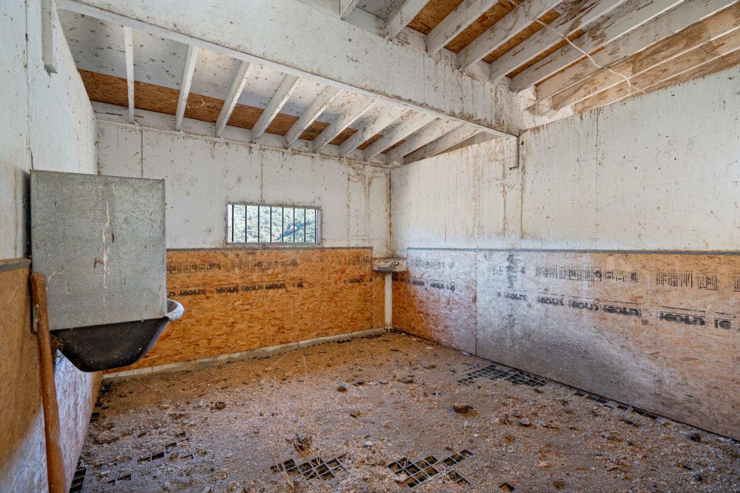 Detail Gallery Image 65 of 97 For 20101 Panoche Rd, Paicines,  CA 95043 - 2 Beds | 2 Baths