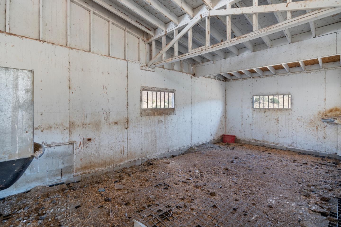 Detail Gallery Image 67 of 97 For 20101 Panoche Rd, Paicines,  CA 95043 - 2 Beds | 2 Baths