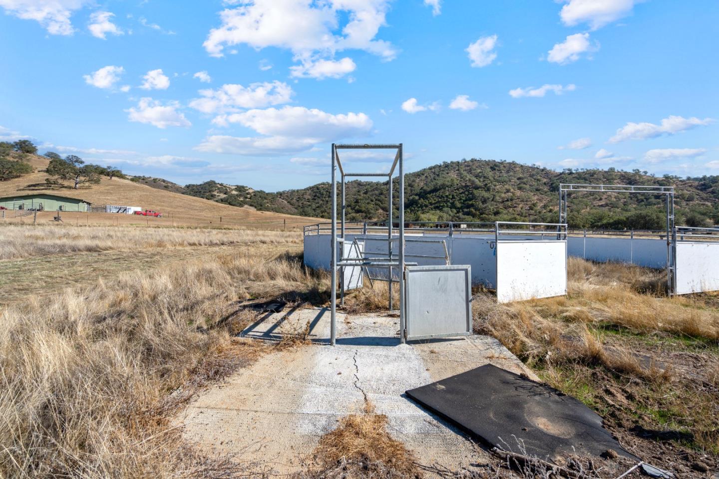Detail Gallery Image 75 of 97 For 20101 Panoche Rd, Paicines,  CA 95043 - 2 Beds | 2 Baths