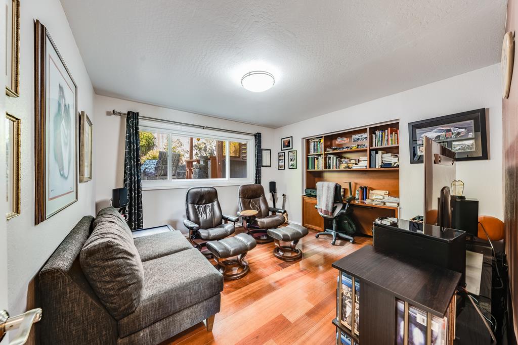 Detail Gallery Image 26 of 33 For 445 Monterey Dr, Aptos,  CA 95003 - 4 Beds | 3 Baths