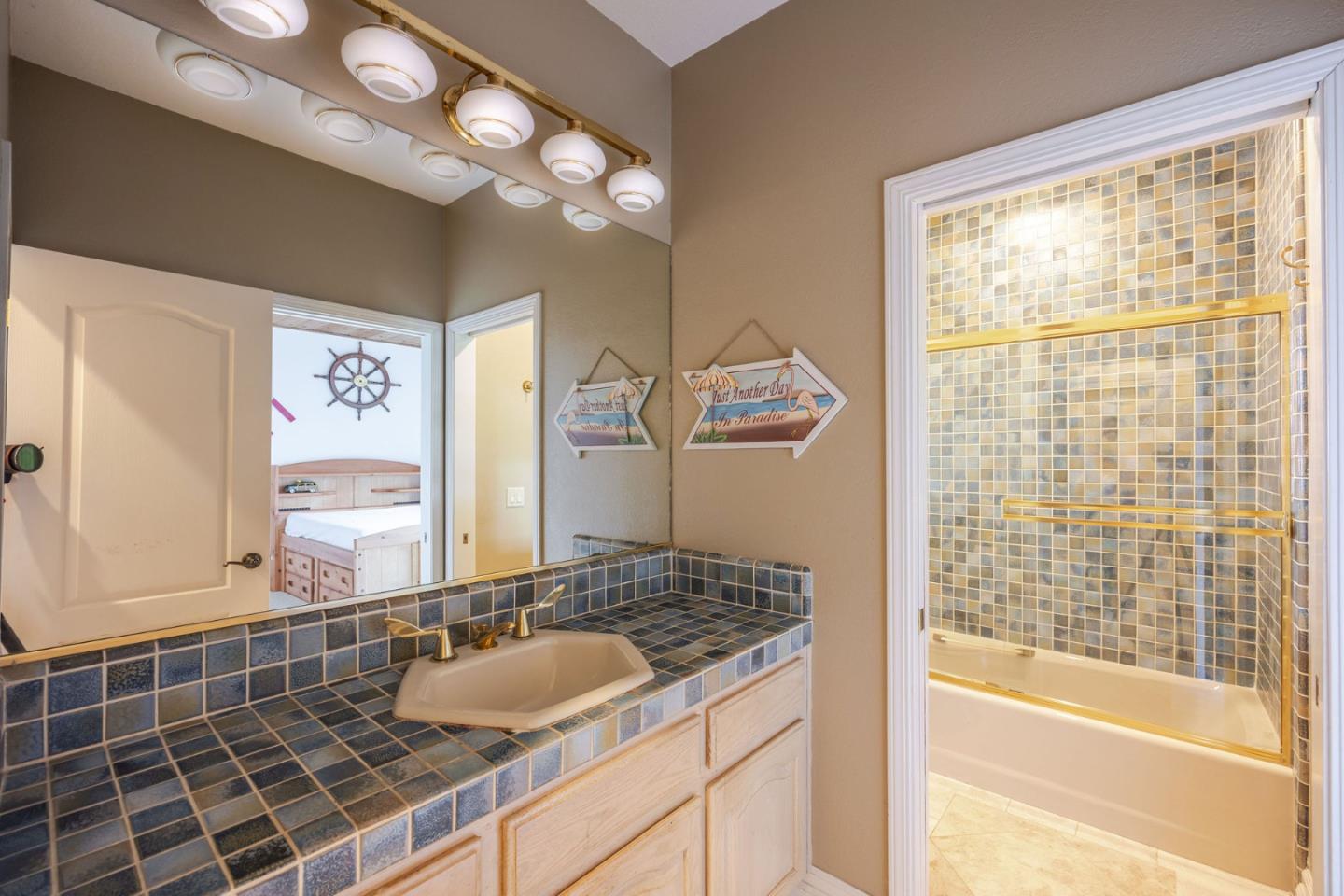 Detail Gallery Image 26 of 53 For 15 Ashdown Pl, Half Moon Bay,  CA 94019 - 4 Beds | 3/1 Baths