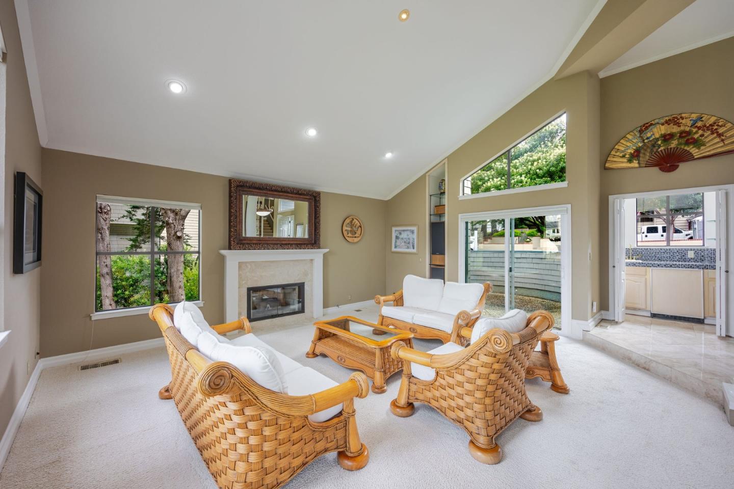 Detail Gallery Image 8 of 53 For 15 Ashdown Pl, Half Moon Bay,  CA 94019 - 4 Beds | 3/1 Baths