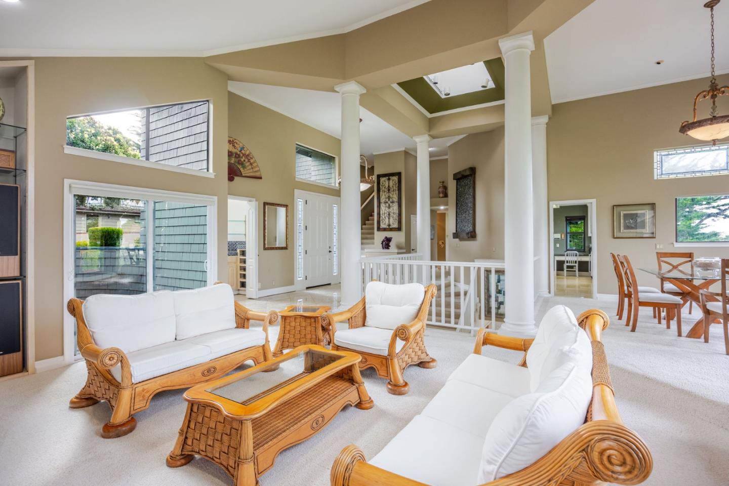 Detail Gallery Image 9 of 53 For 15 Ashdown Pl, Half Moon Bay,  CA 94019 - 4 Beds | 3/1 Baths