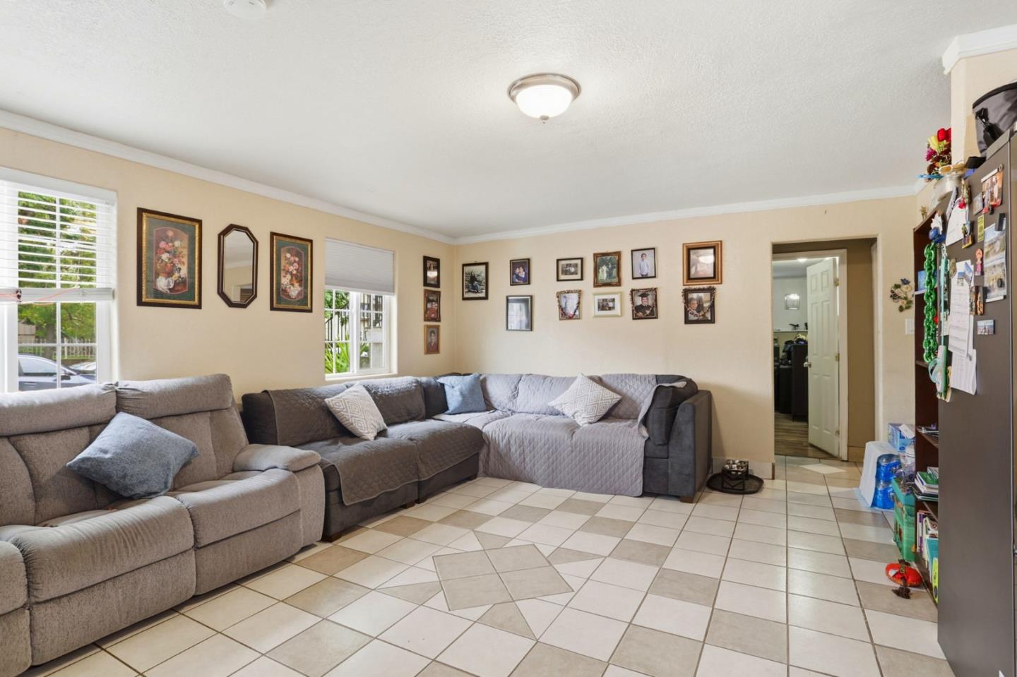 Detail Gallery Image 10 of 38 For 3341 Hickerson, San Jose,  CA 95127 - 5 Beds | 2/1 Baths