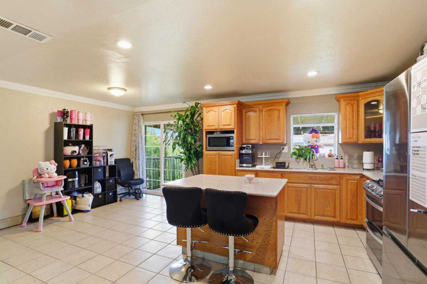 Detail Gallery Image 12 of 38 For 3341 Hickerson, San Jose,  CA 95127 - 5 Beds | 2/1 Baths