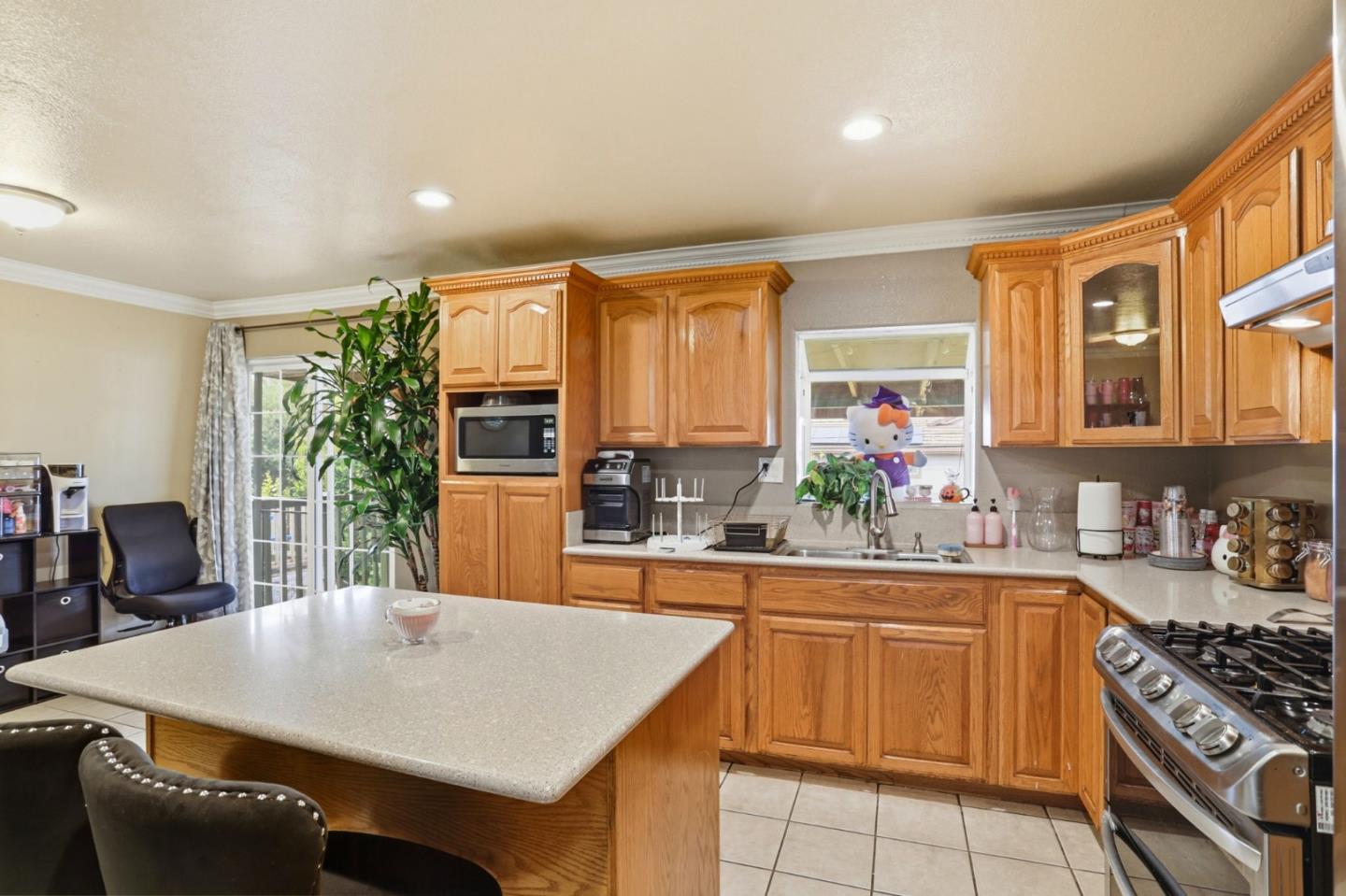 Detail Gallery Image 16 of 38 For 3341 Hickerson, San Jose,  CA 95127 - 5 Beds | 2/1 Baths