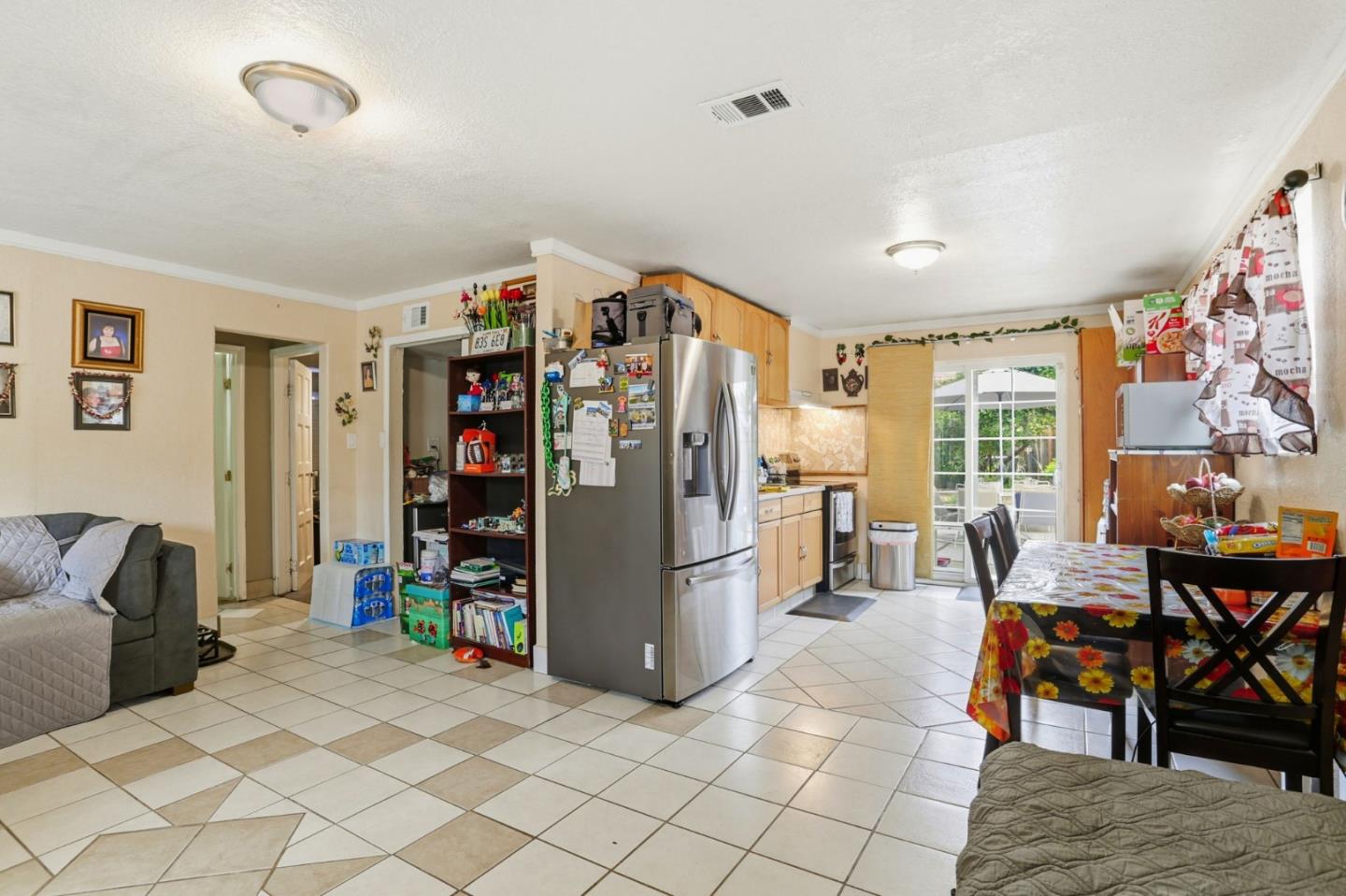 Detail Gallery Image 17 of 38 For 3341 Hickerson, San Jose,  CA 95127 - 5 Beds | 2/1 Baths