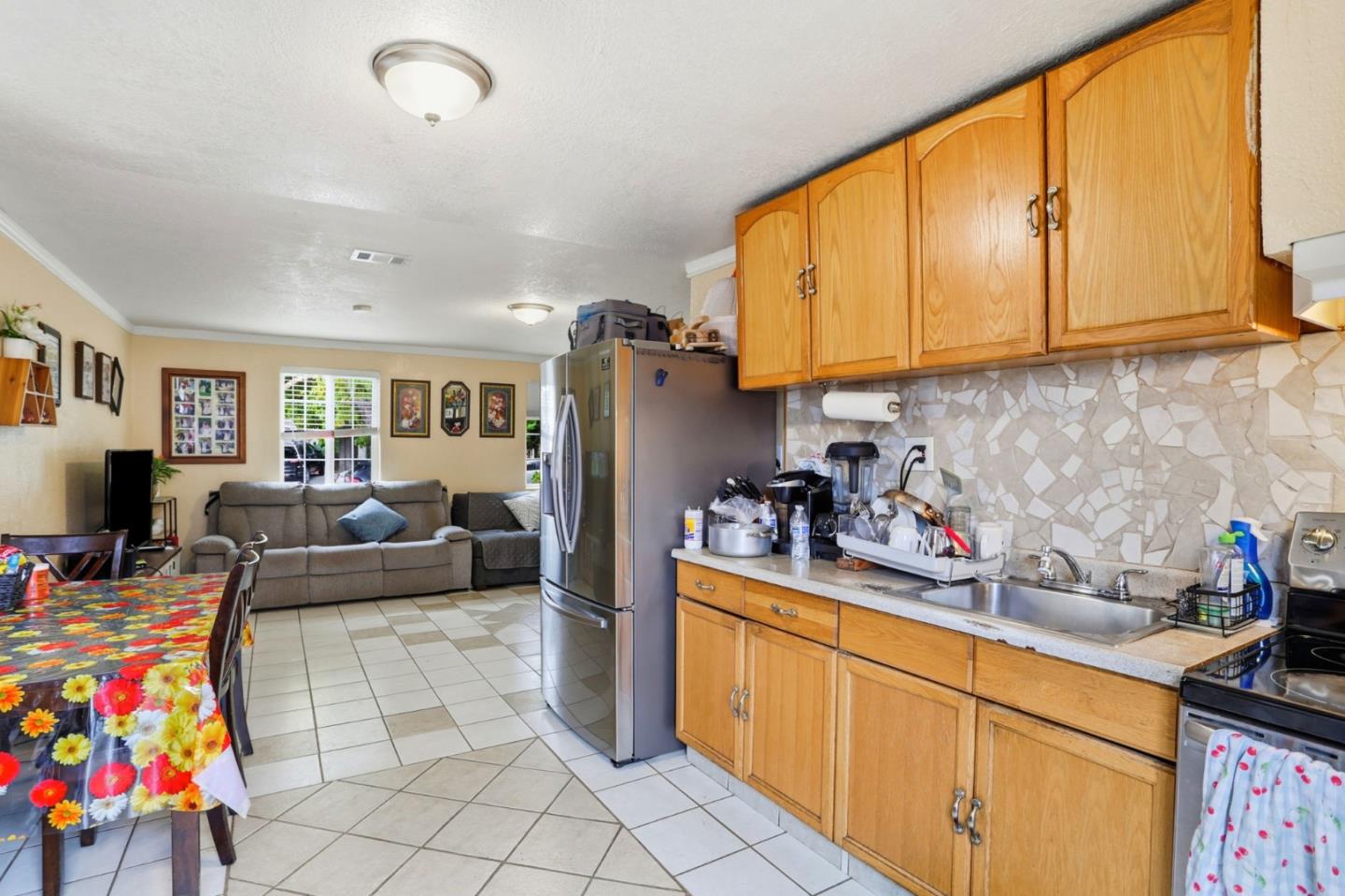 Detail Gallery Image 21 of 38 For 3341 Hickerson, San Jose,  CA 95127 - 5 Beds | 2/1 Baths