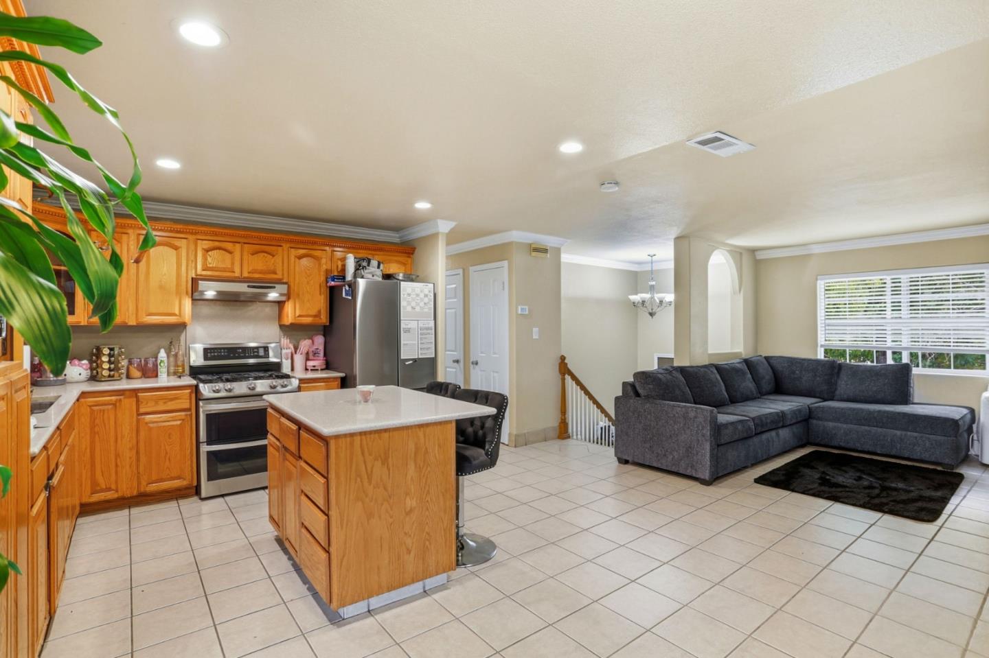 Detail Gallery Image 6 of 38 For 3341 Hickerson, San Jose,  CA 95127 - 5 Beds | 2/1 Baths