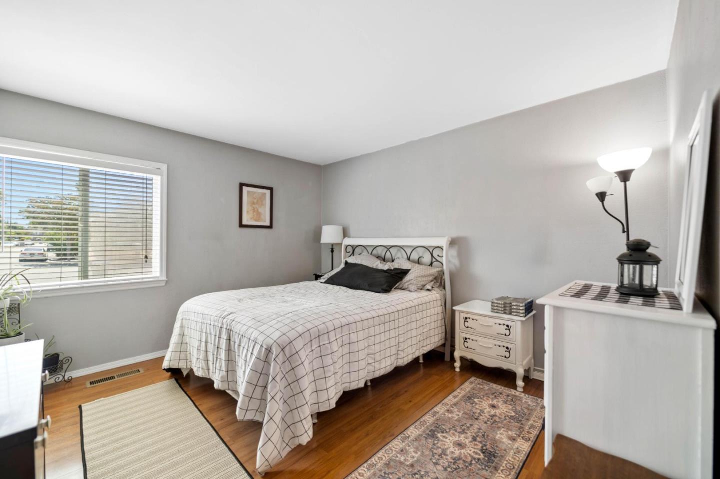 Detail Gallery Image 14 of 31 For 2280 Zoria Cir, San Jose,  CA 95131 - 4 Beds | 2 Baths