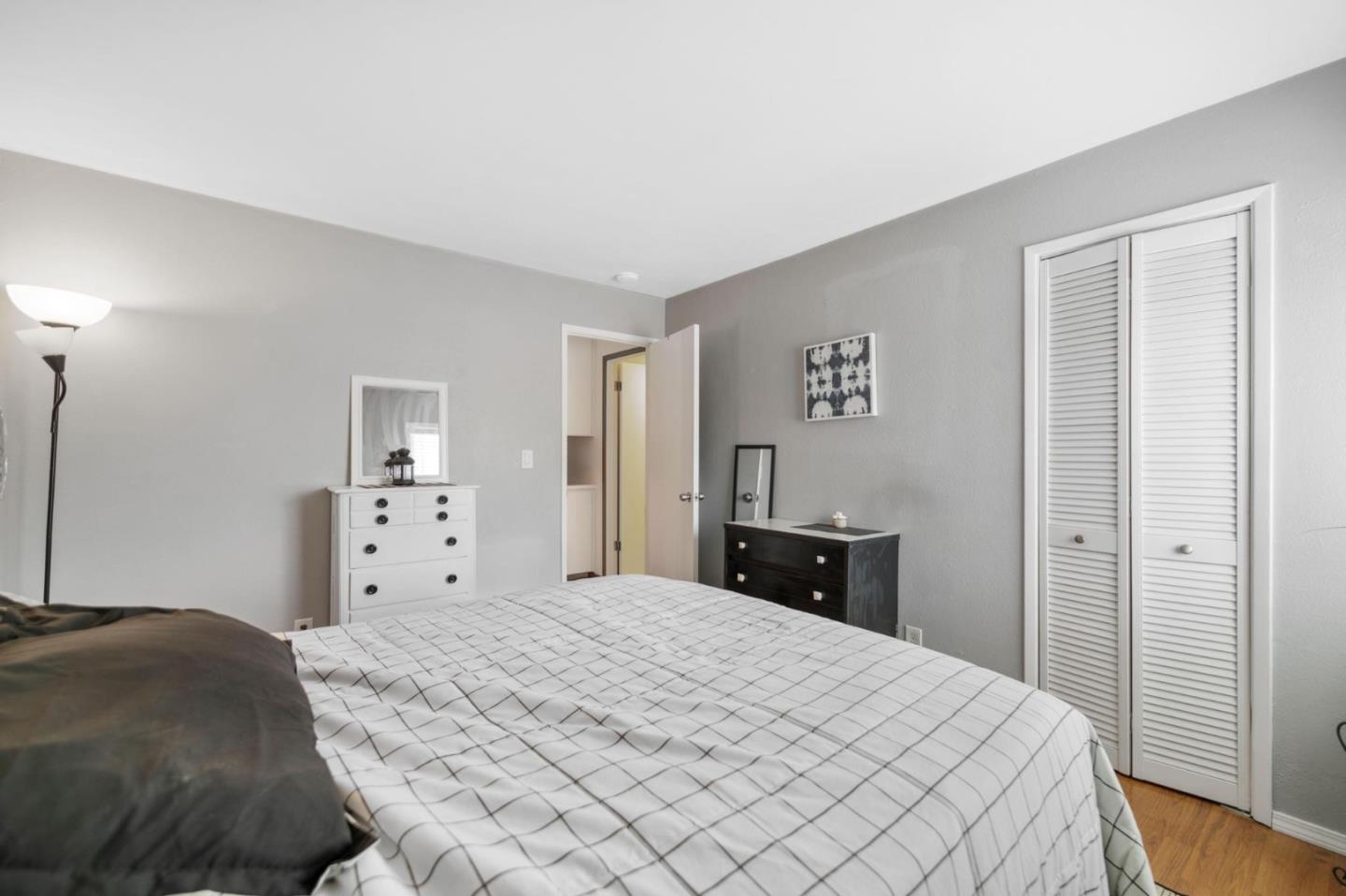 Detail Gallery Image 15 of 31 For 2280 Zoria Cir, San Jose,  CA 95131 - 4 Beds | 2 Baths