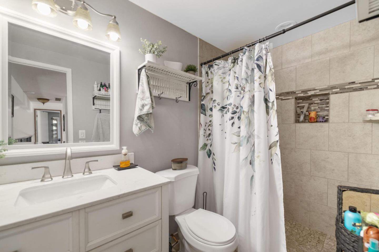 Detail Gallery Image 26 of 31 For 2280 Zoria Cir, San Jose,  CA 95131 - 4 Beds | 2 Baths