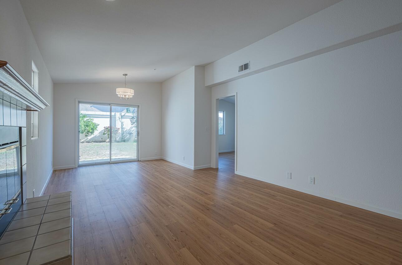 Detail Gallery Image 11 of 44 For 949 Nantucket Blvd #29,  Salinas,  CA 93906 - 3 Beds | 2/1 Baths